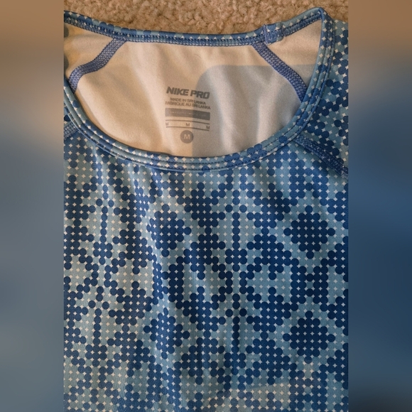 NWT Nike Pro Fleece Lined Blue Top Size Medium - Picture 3 of 5